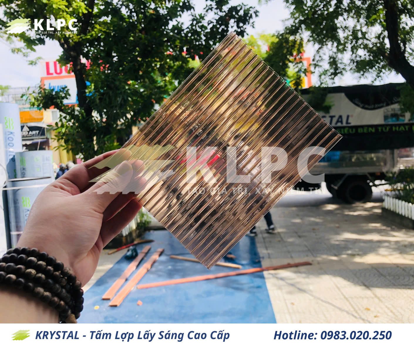 Tấm poly rỗng nâu trà - Công Ty TNHH Klcorp